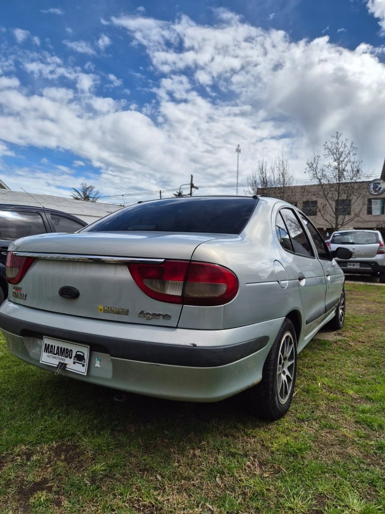 Renault Megane Tric  Expresion TD — foto 10
